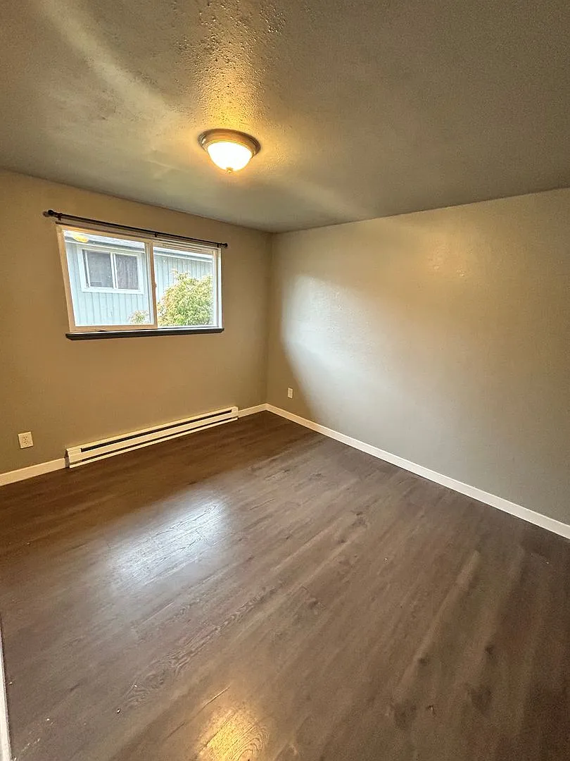 610 Roeder St Apartments — Photo 3
