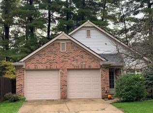 9656 Spruce Ln, Fishers, IN 46038