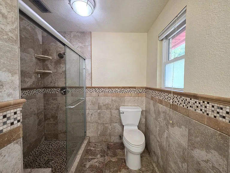 7819 Hearthstone Cir — Photo 25