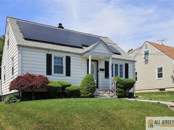 75 Strawberry Hill Ave, Woodbridge, NJ 07095