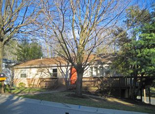 14 Roxbury Dr, Athens, OH 45701