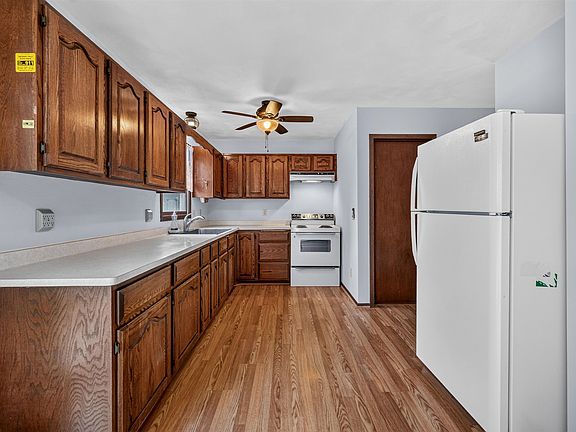 4th image of 1307 Sunfield St