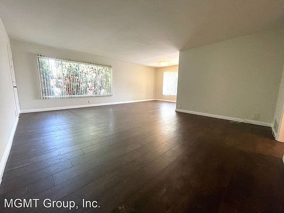 5th image of 439 S Oakhurst Dr APT 4