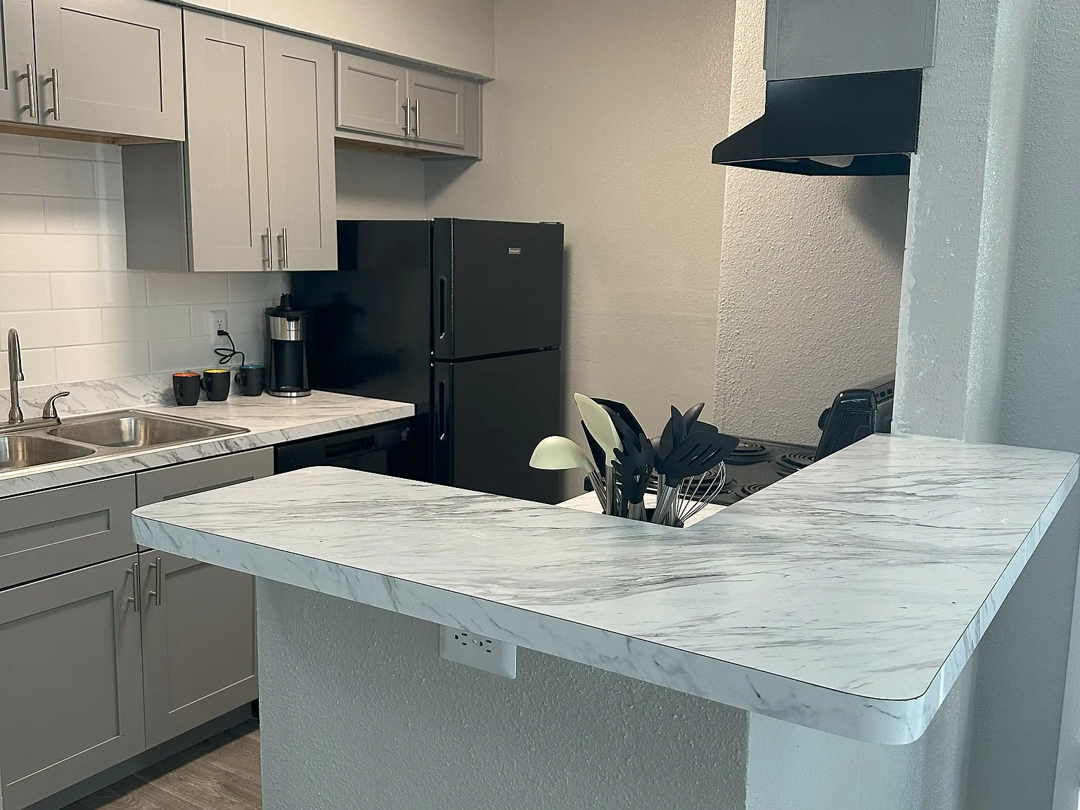 The Summit Apartments — Photo 4