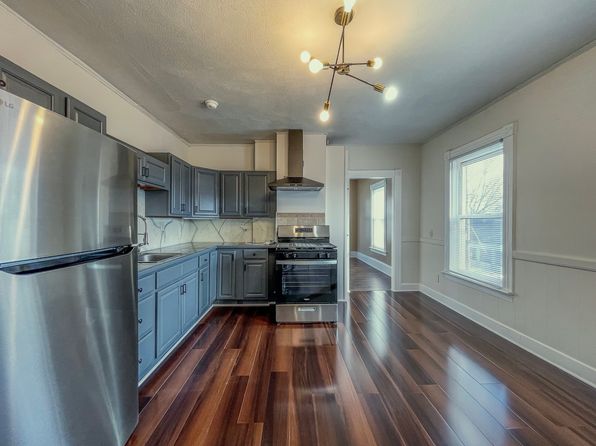 47 Kindergarten St #2