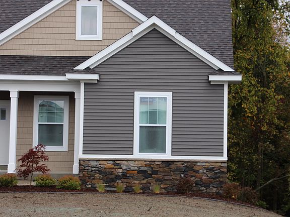 3rd image of 7728 Copper Corner Dr SE