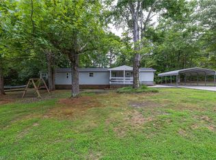 124 Martha Ln, Reidsville, NC 27320