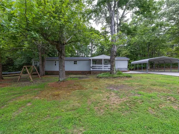 124 Martha Ln, Reidsville, NC 27320