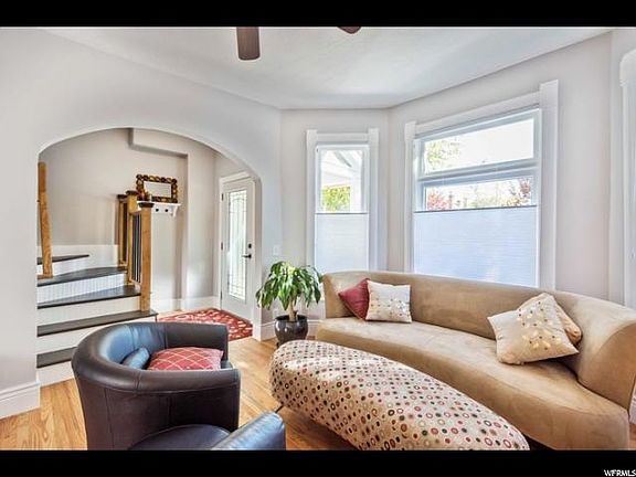 3rd image of 1155 E Bryan Ave