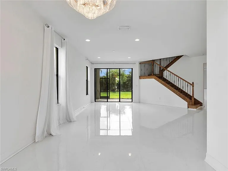 10008 Chesapeake Bay Dr — Photo 5