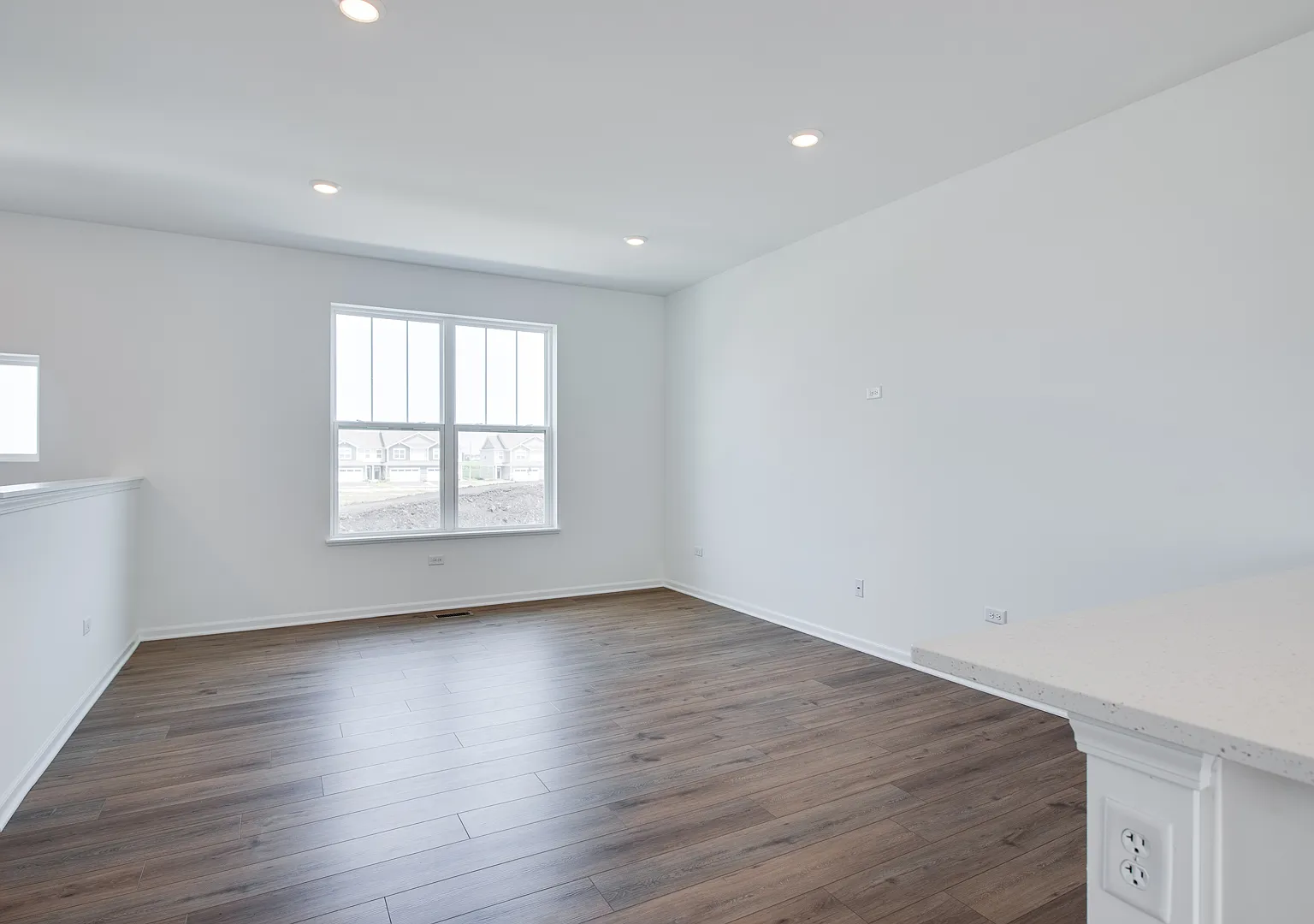 3 bed, 2.5 bath, 1764 sqft, $2,800 — Photo 3