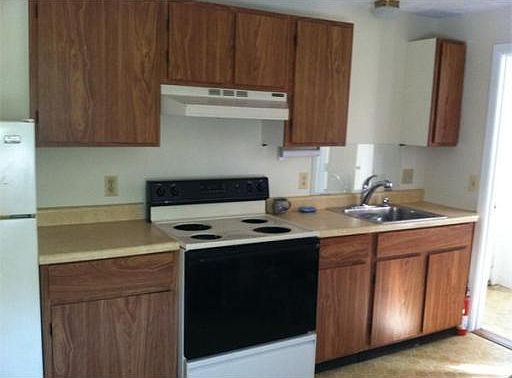 2nd image of 3 Brook St APT 1