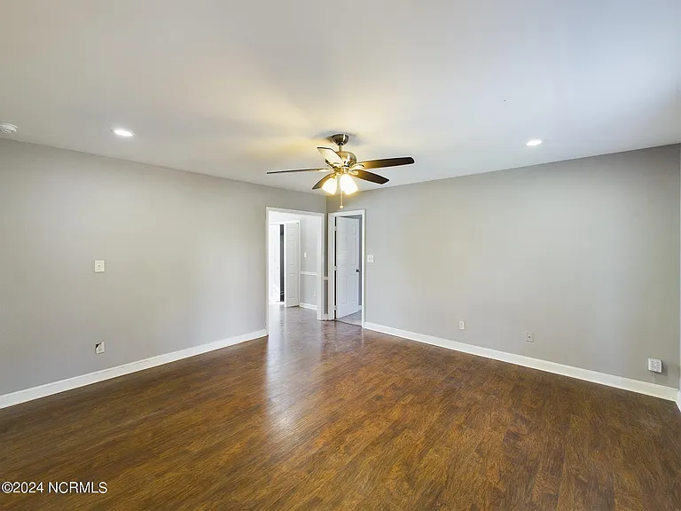 3520 Casine Ct — Photo 3