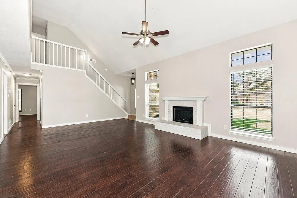 3 bed, 2.5 bath, 2070 sqft, $2,510 — Photo 4
