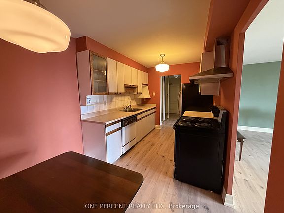 3rd image of 61 Richview Rd #1402