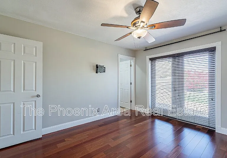 8654 E Windsor Ave — Photo 27