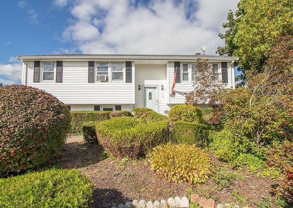1st image of 68 Ashfield Dr