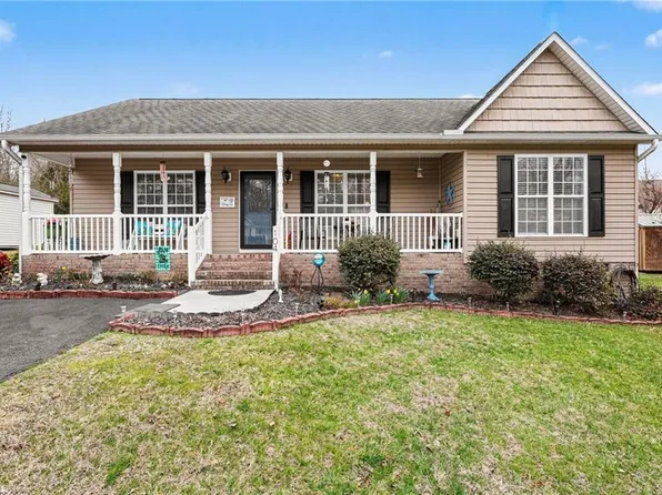 104 Cushwa Ct, Thomasville, NC 27360