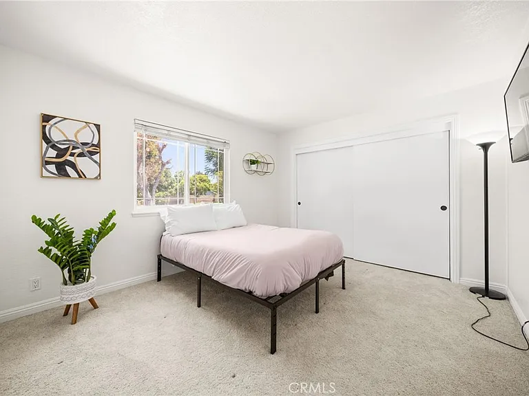 731 Langer Dr — Photo 29