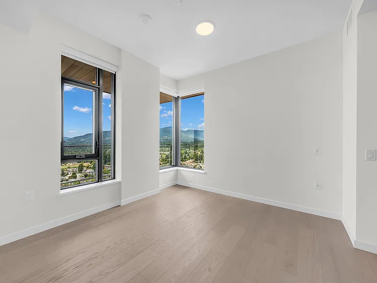 128 W 15th St #2101 — Photo 13
