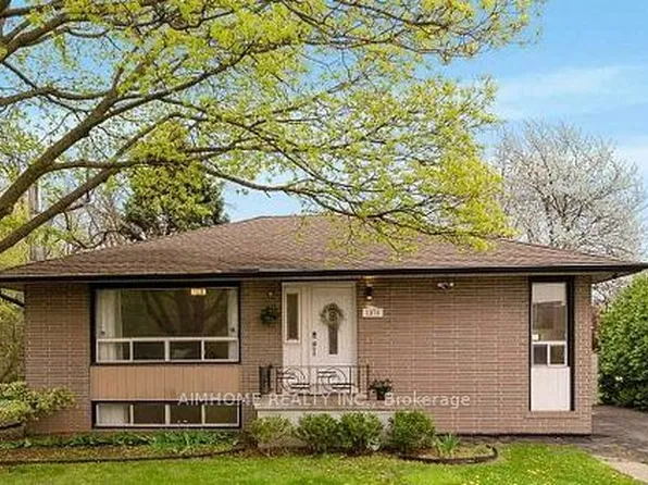 2076 Constance Dr, Oakville, ON L6J 2V7