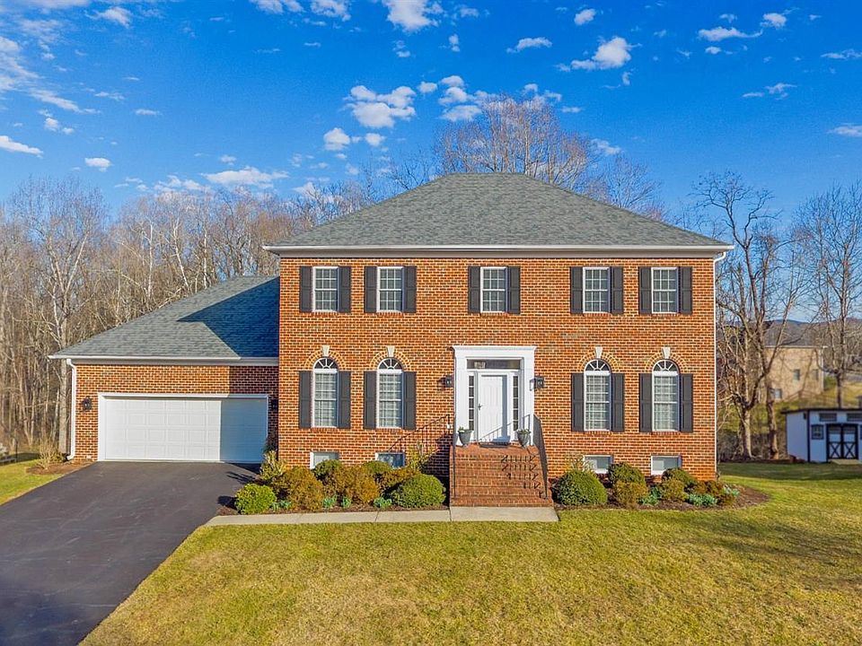 1st image of 607 Susannah Pl