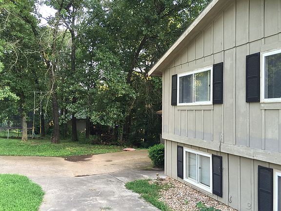 3rd image of 36 Knighton Dr