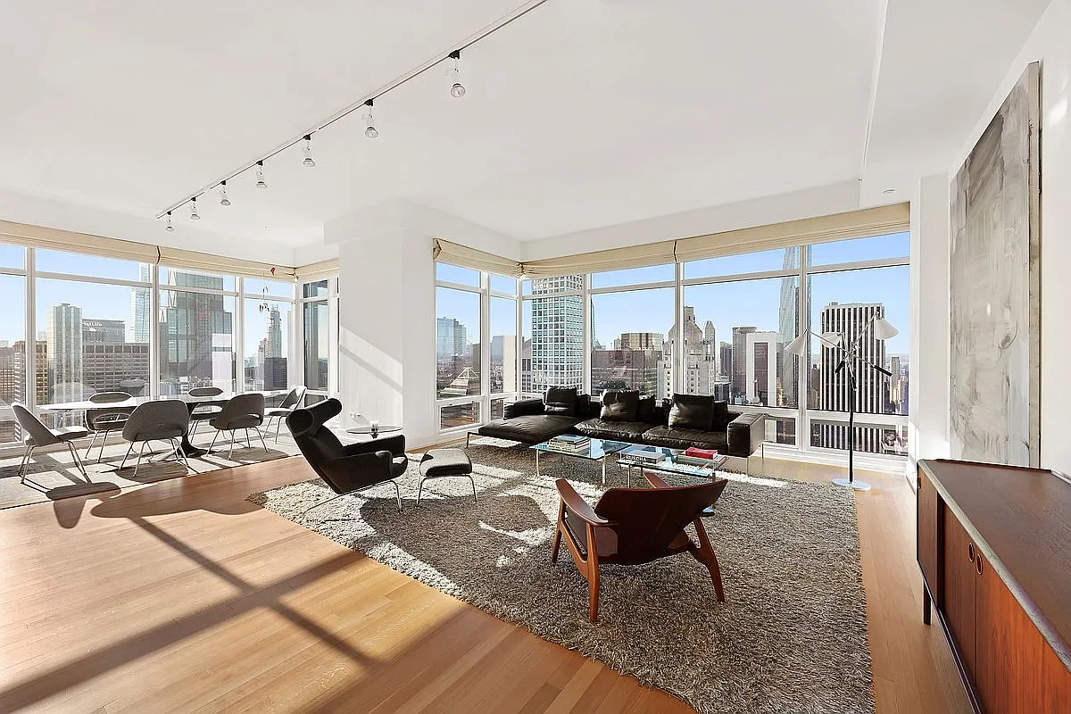 151 E 58th St APT 43E photo 1