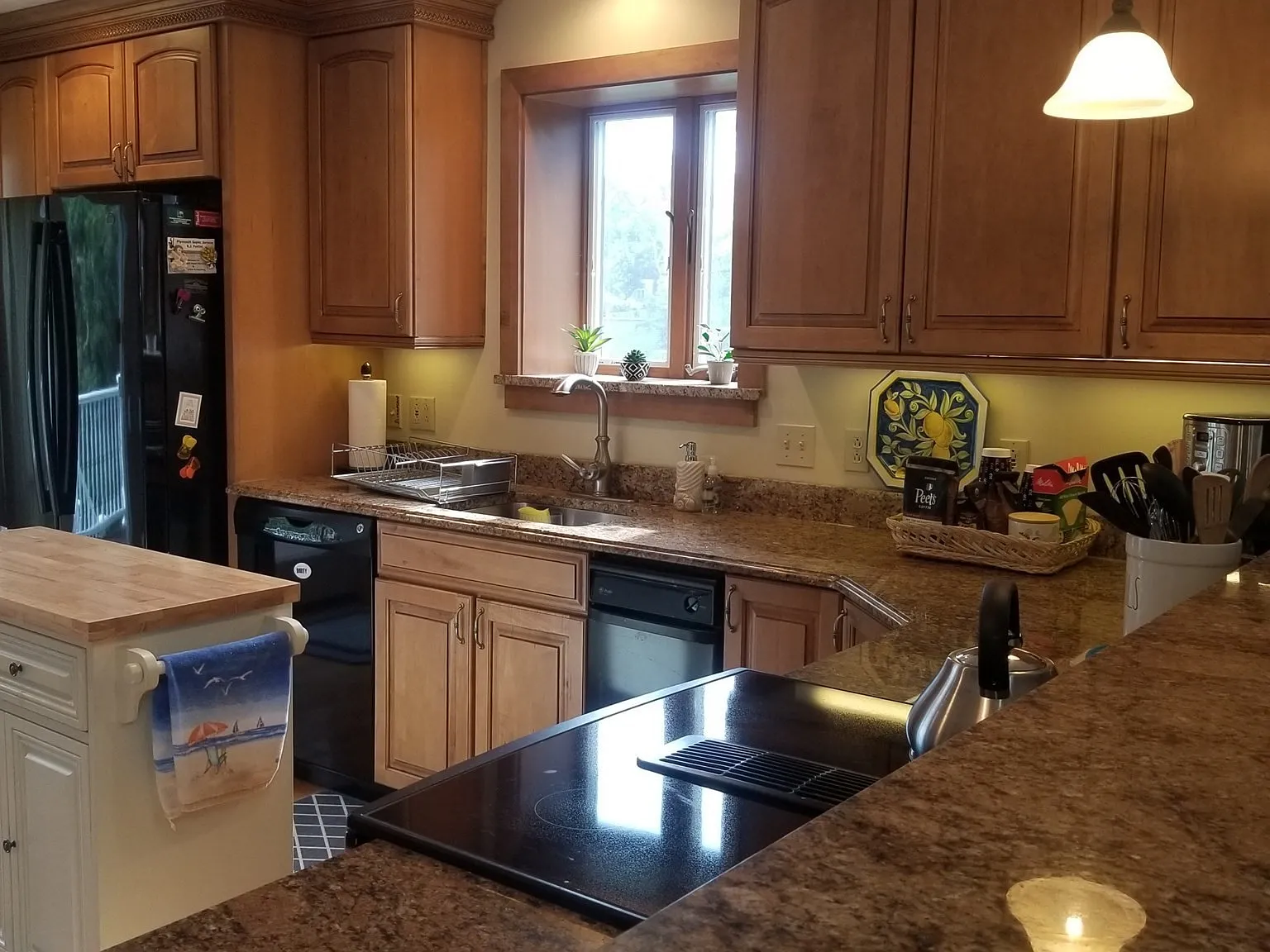 3 bed, 3.5 bath, 2786 sqft, $2,700 — Photo 2