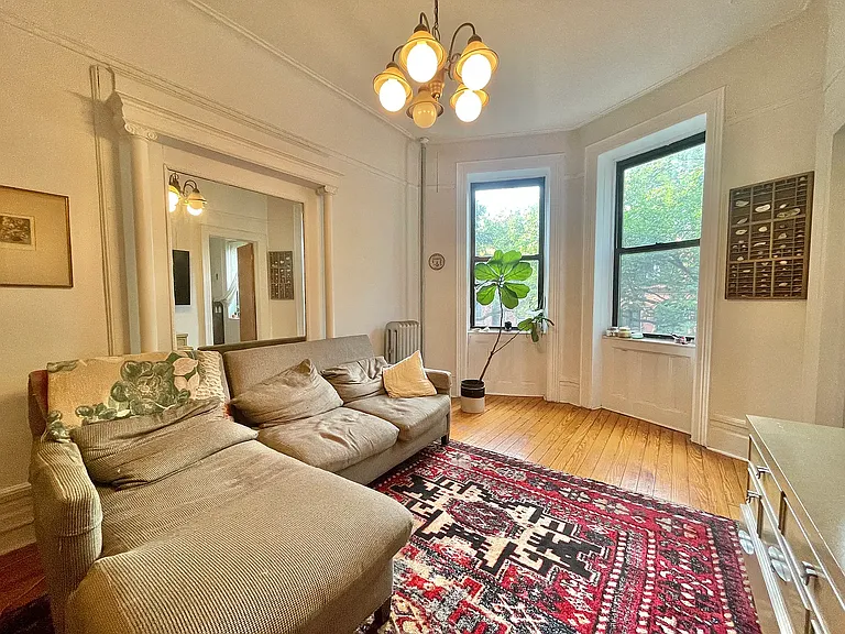 672 Park Pl #2R — Photo 12