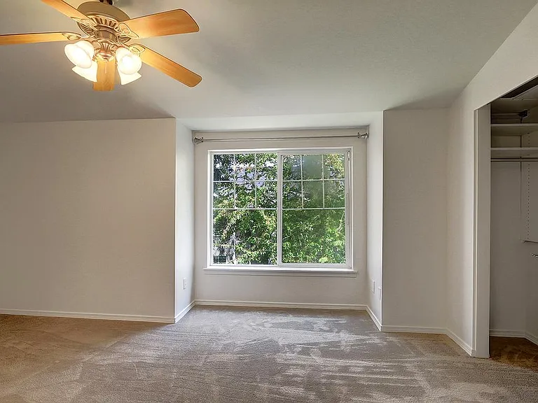 8524 Midvale Ave N #B — Photo 9
