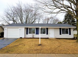 5217 Curtis Ln, Hanover Park, IL 60133