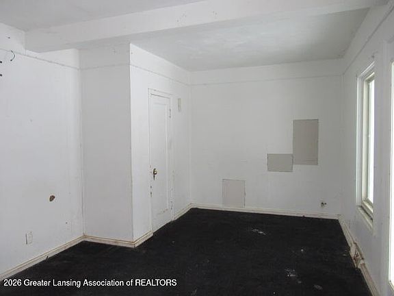 4th image of 1315 Roosevelt Ave