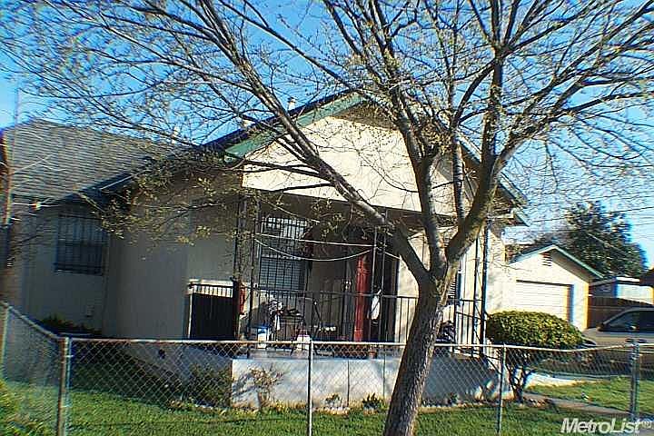 1st image of 529 E 6th St