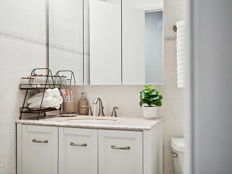 720 Kemah Ln — Photo 12