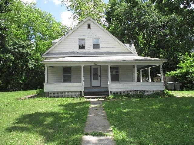 1st image of 708 Peyton St