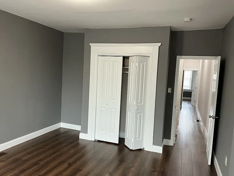2519 W Fairmount Ave — Photo 44