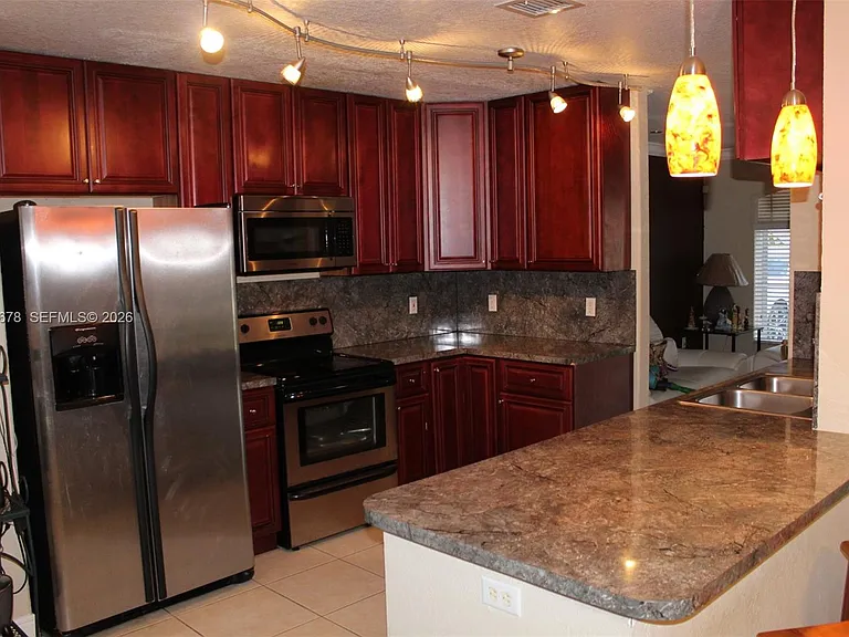 25352 SW 122nd Ct — Photo 11