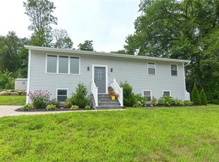 117 Elizabeth Ave, North Smithfield, RI 02896