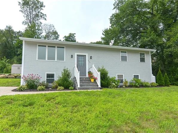 117 Elizabeth Ave, North Smithfield, RI 02896