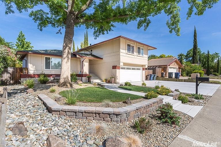 1st image of 8227 Garry Oak Dr