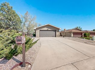 699 Lakeview Cir SE, Rio Rancho, NM 87124