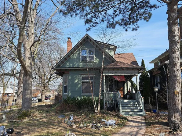 160 Walnut St, Wyandotte, MI 48192