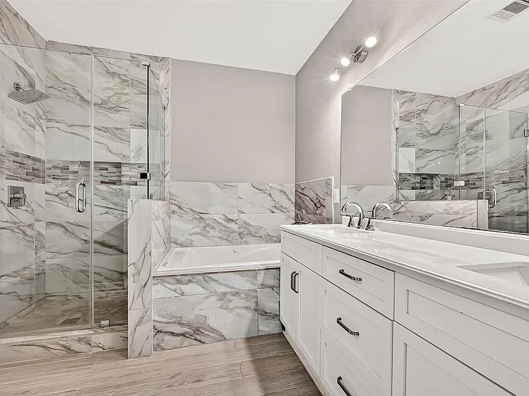 24302 Bella Florence Dr — Photo 32