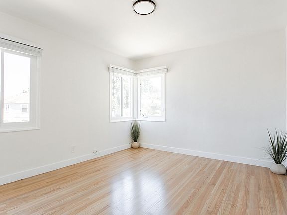 5th image of 724 N Edinburgh Ave #1/2