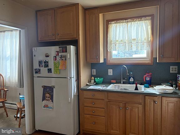 5th image of 1493 Maguire Ln