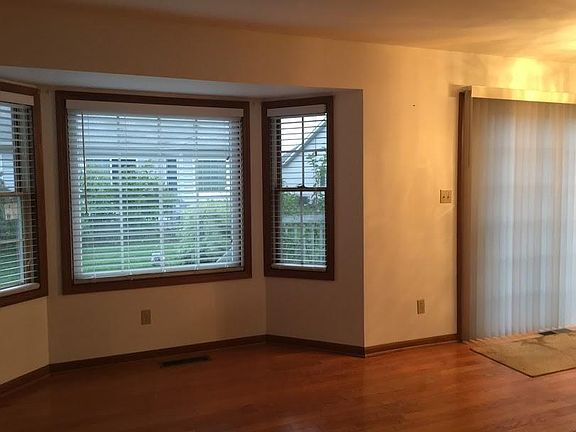 5th image of 8764 Jackson St