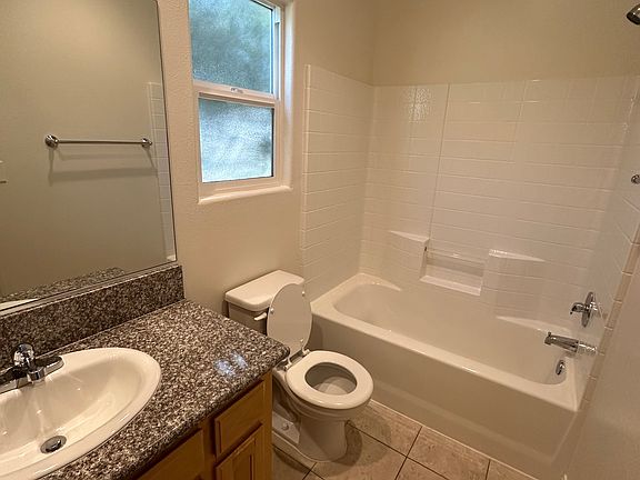 5th image of 802 Vista Meadow Ln Unit A