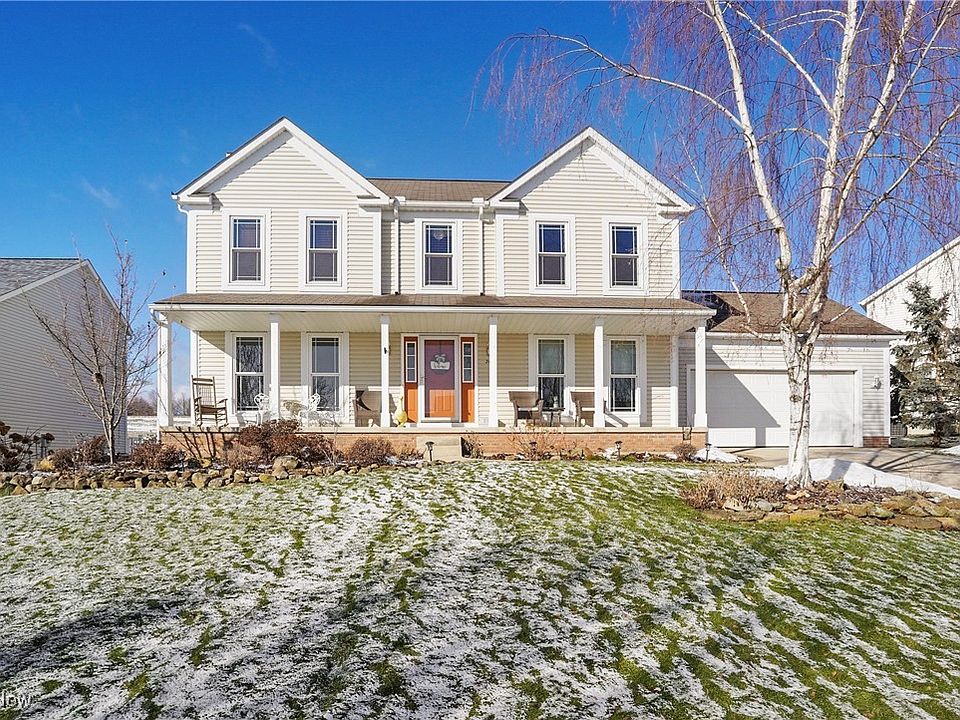 1st image of 366 Meadowcreek Dr