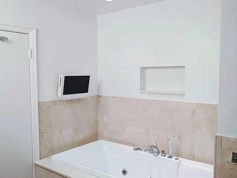 1561 Millstone Rd — Photo 17